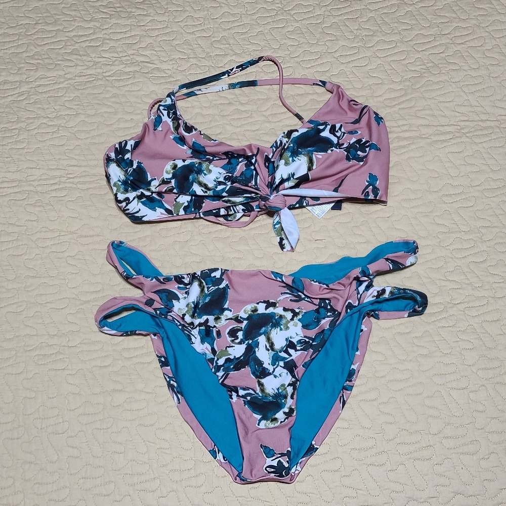 Splendid Floral Water color 2 piece swimsuit bikini size M - Picture 3 of 9
